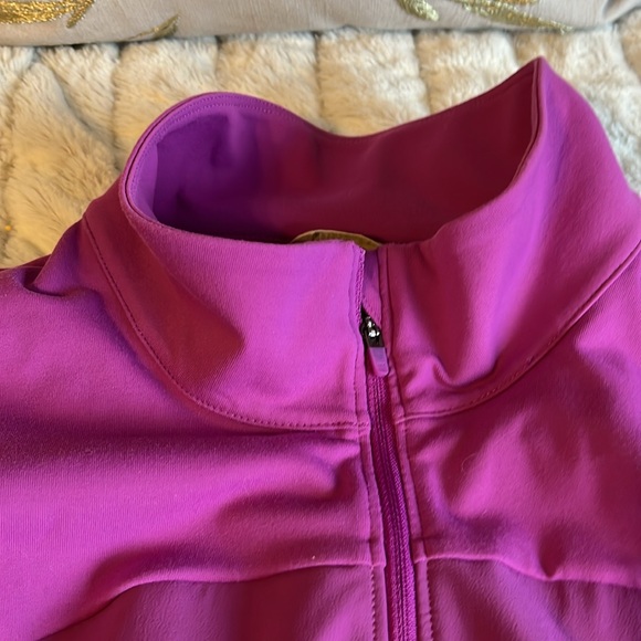 Track jacket with multiple pockets, thumb hole sleeves, fleece lined pockets - Picture 5 of 11